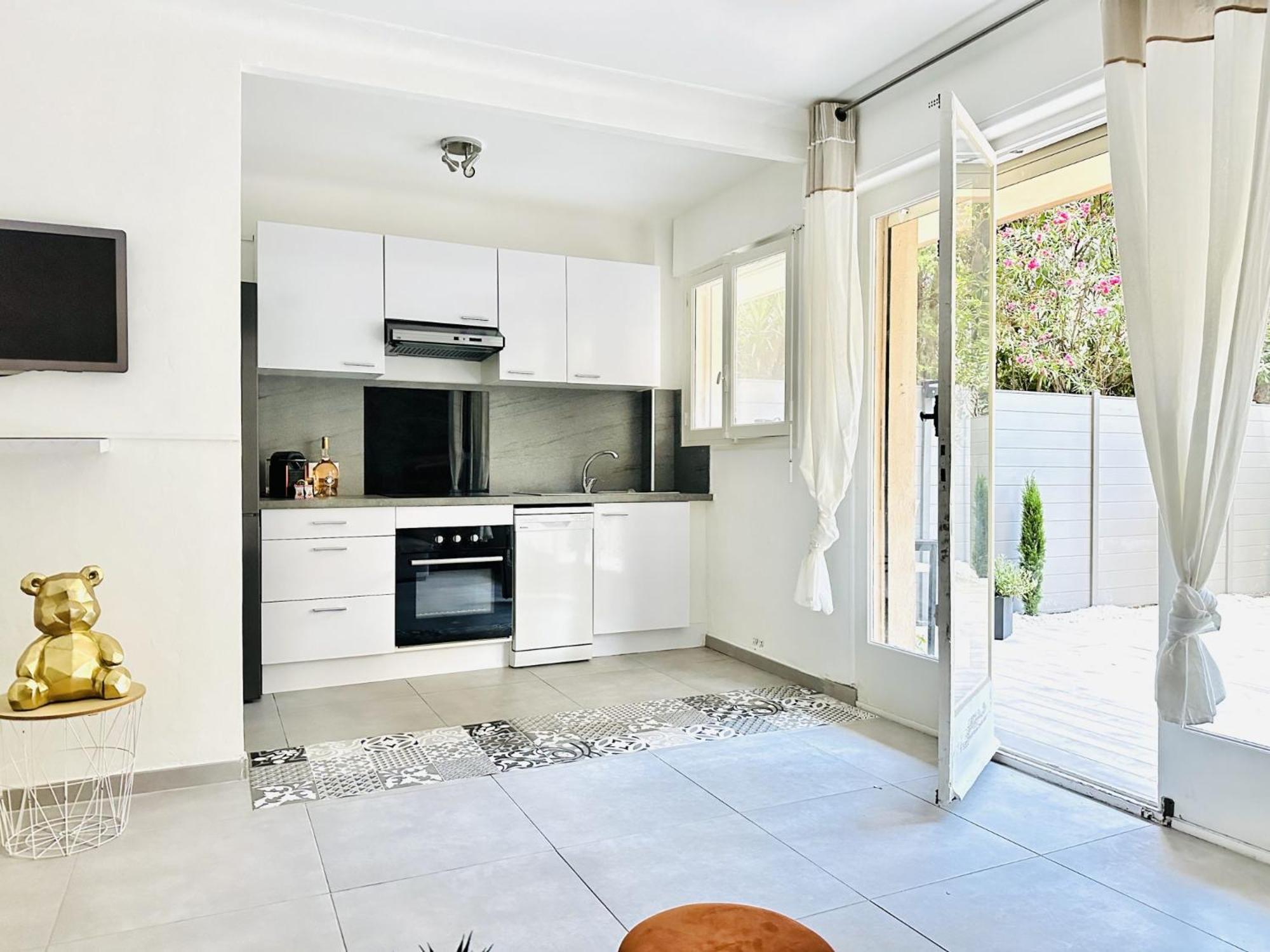 Le Cirodde - Grande Terrasse - Centre -clim Appartement *